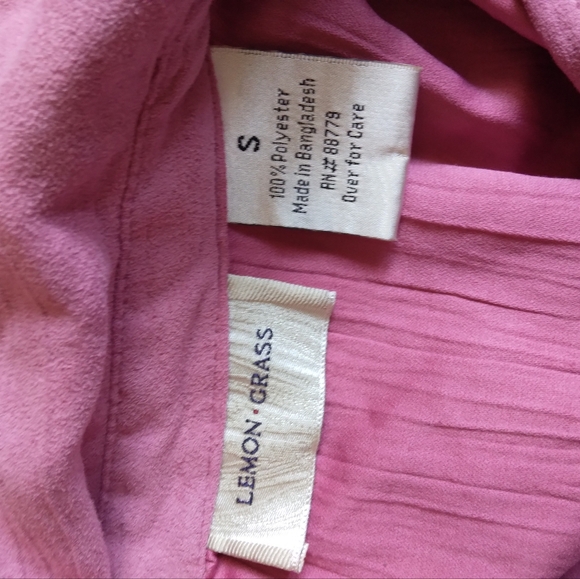 Ladies button down top - Picture 4 of 6